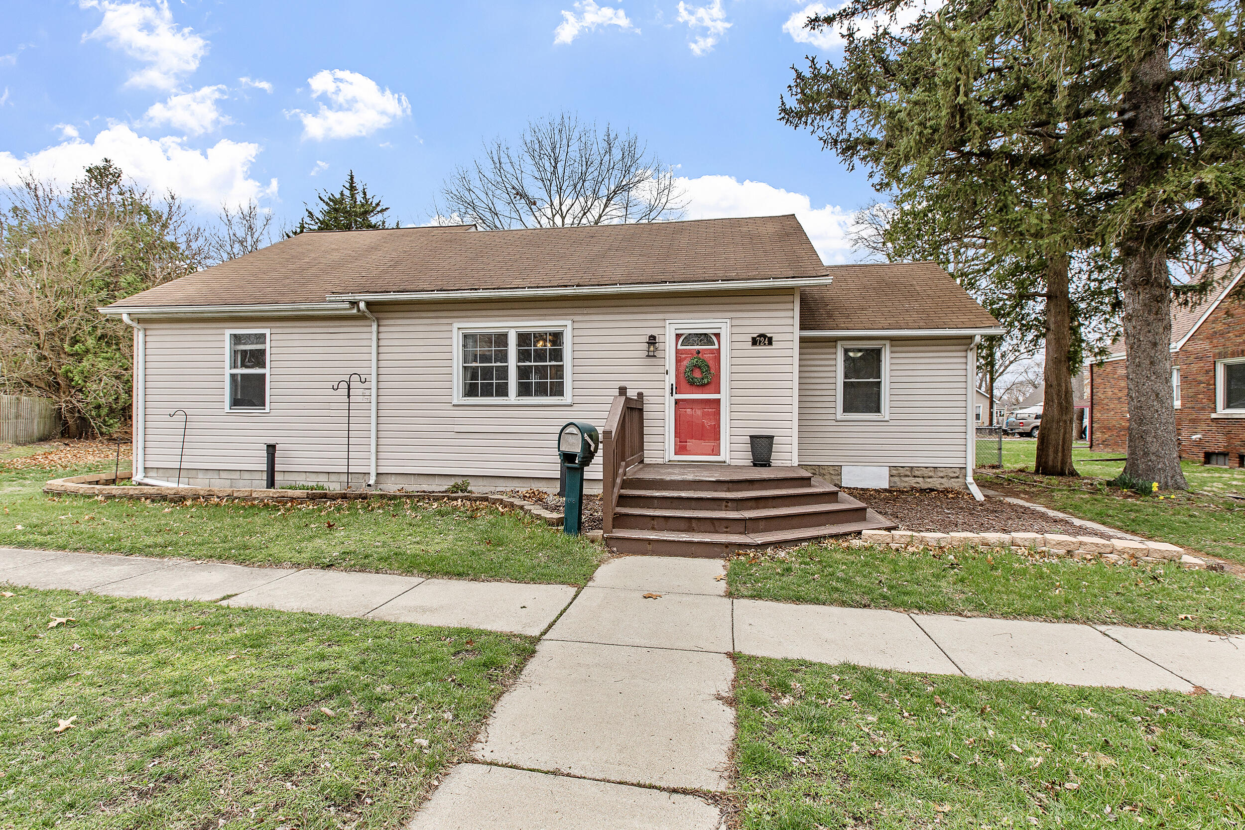 724 Lake Street