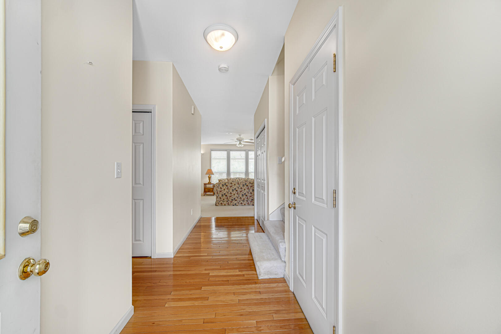 2726 White Pine Circle