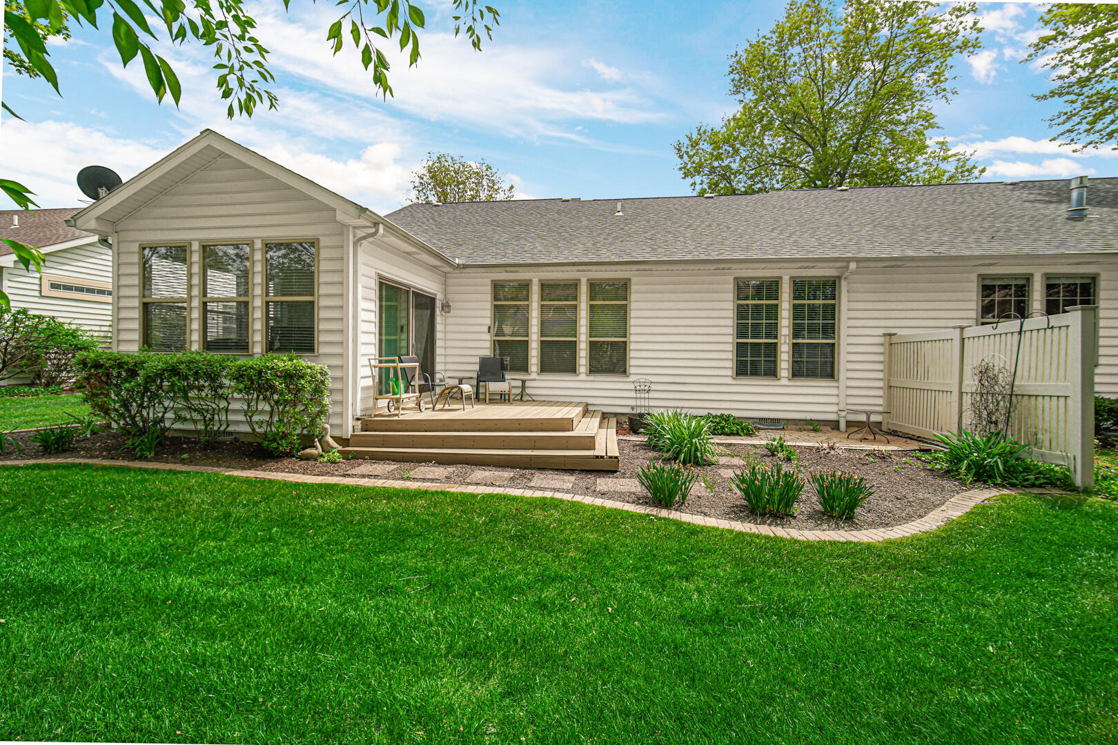 2726 White Pine Circle