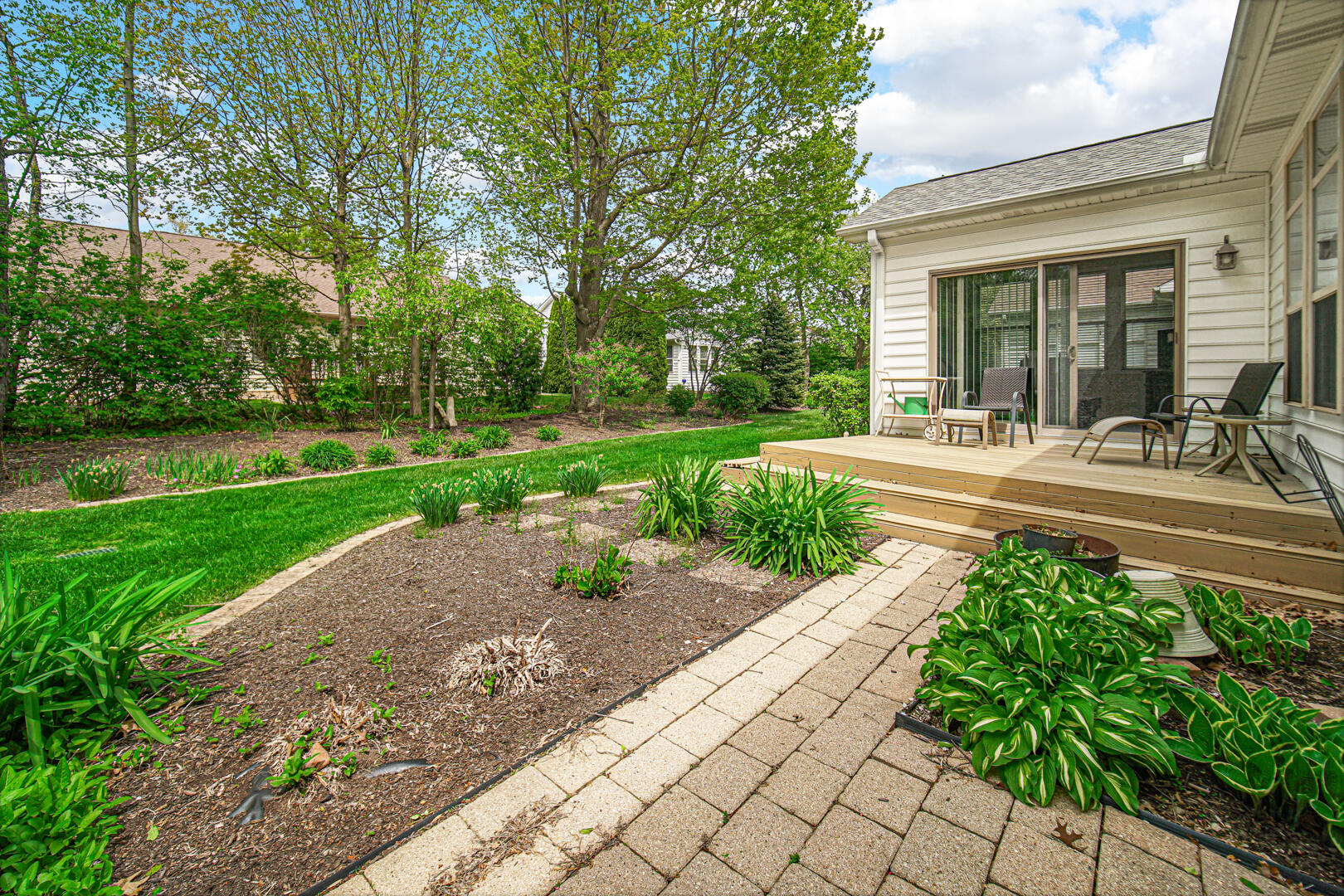 2726 White Pine Circle