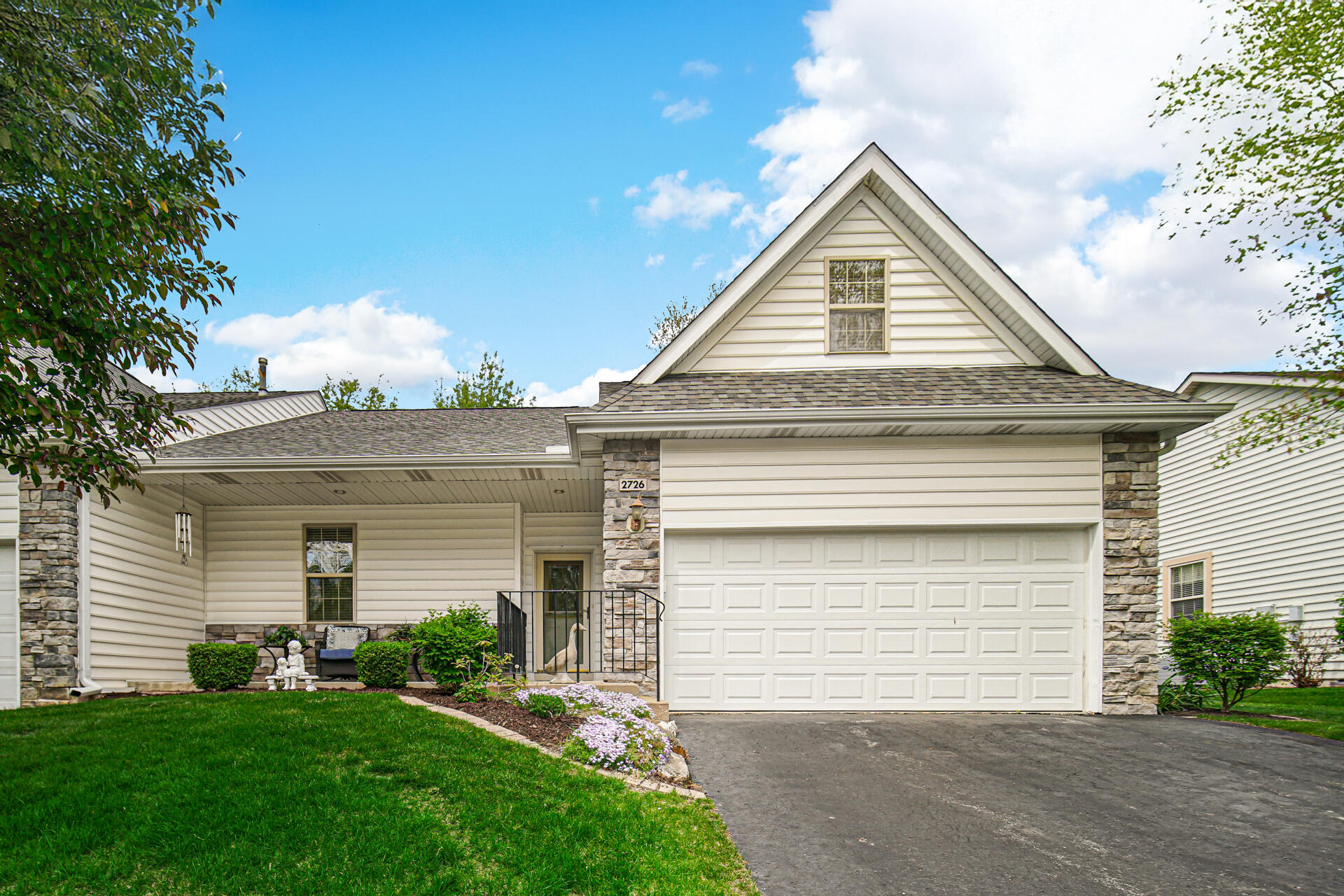 2726 White Pine Circle