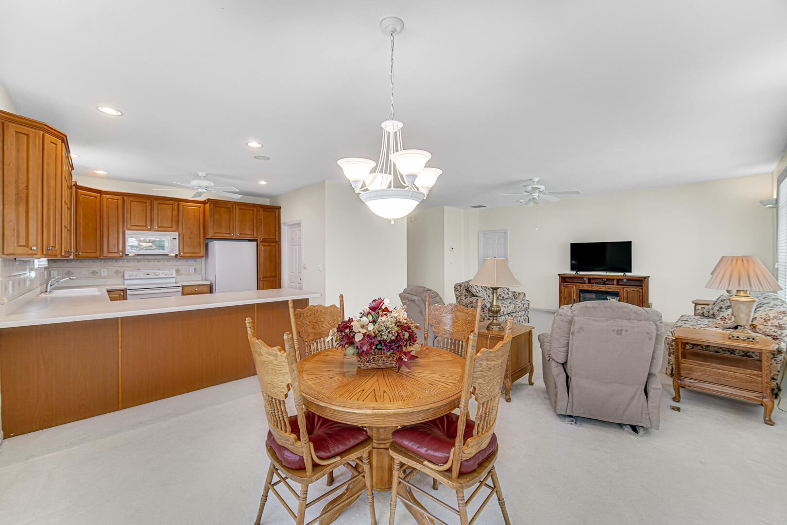 2726 White Pine Circle