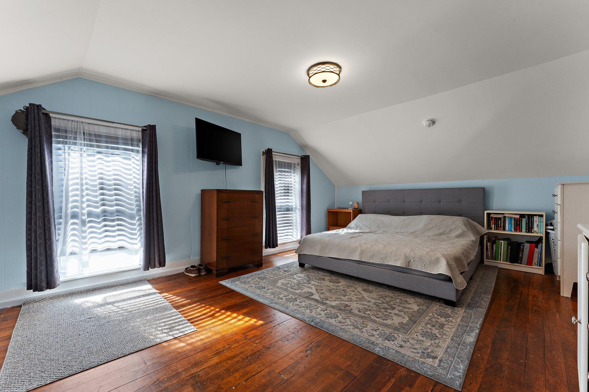 606 Lafayette Street