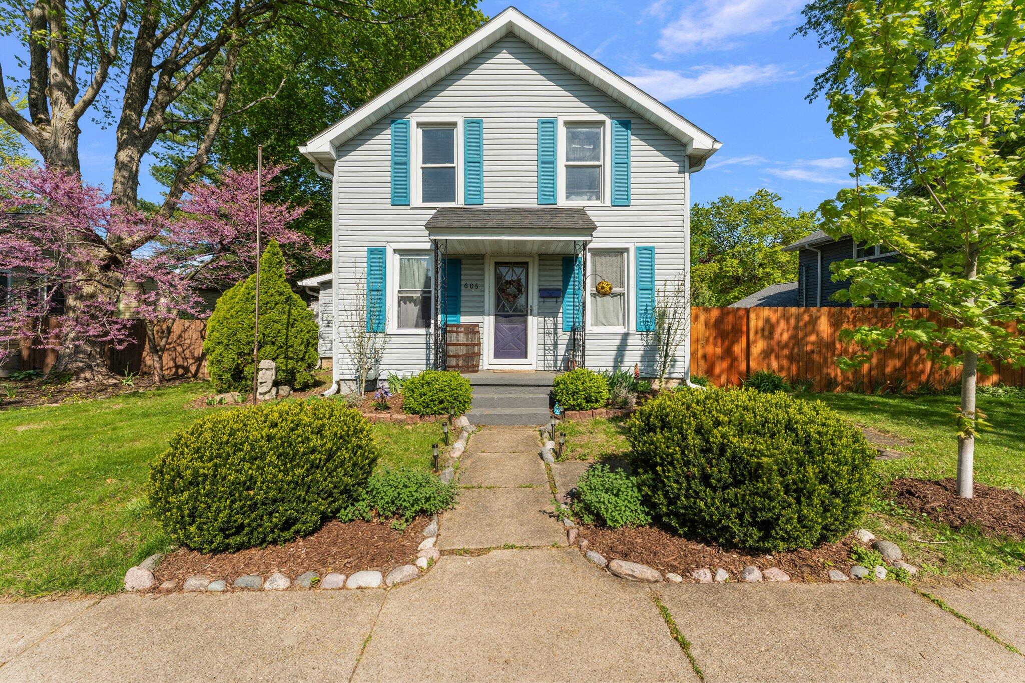 606 Lafayette Street