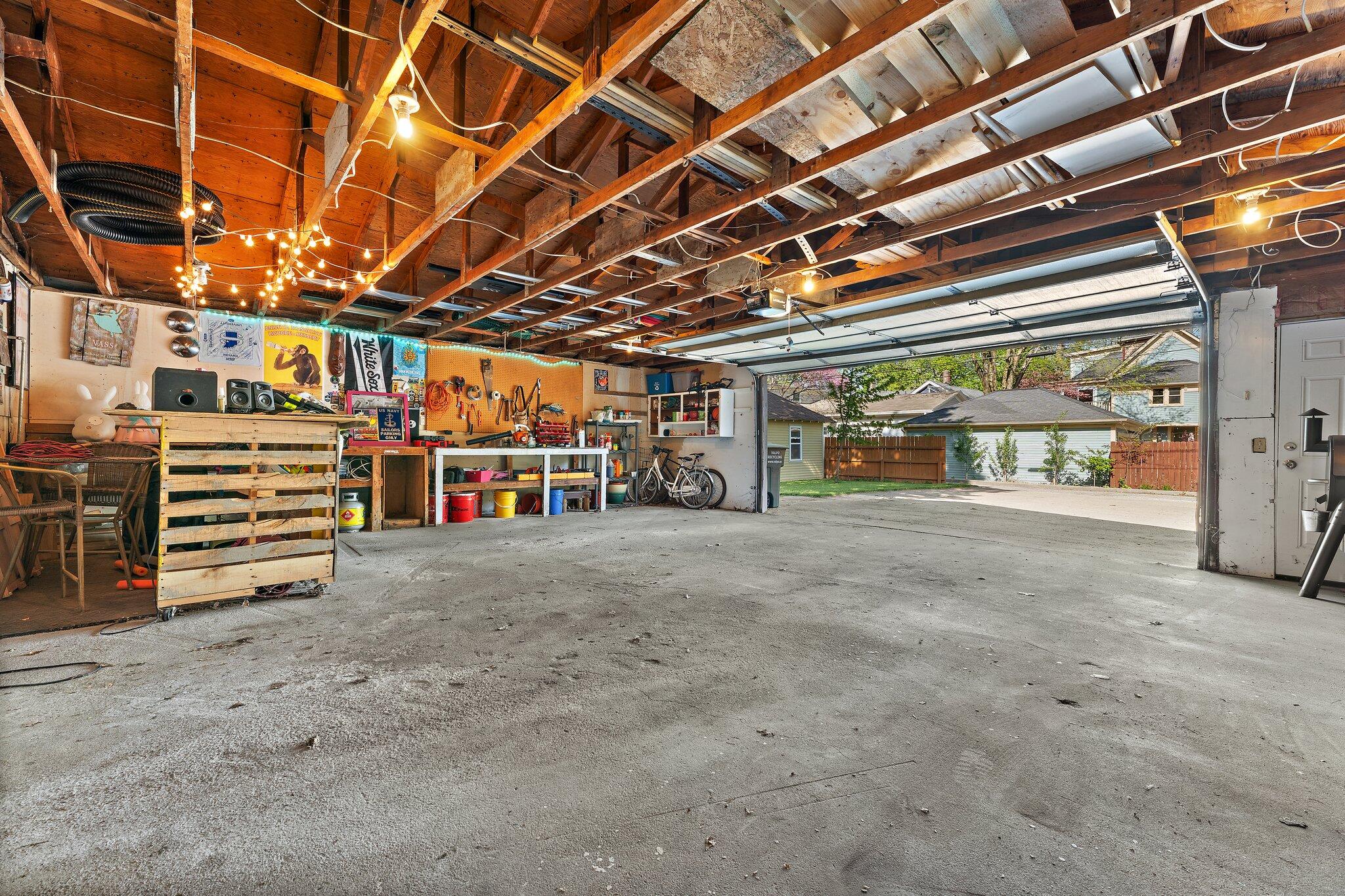 606 Lafayette Street