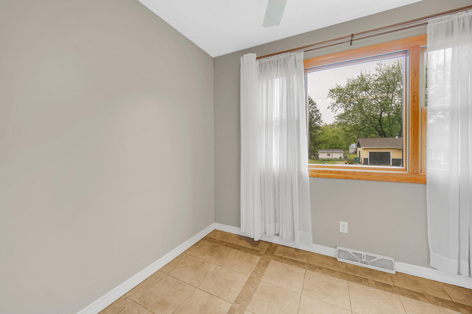2255 St Joseph Lane