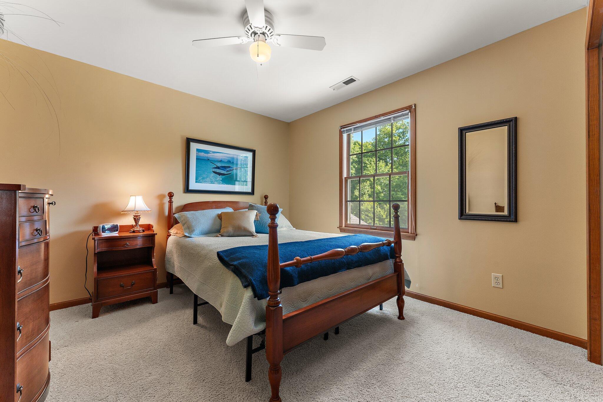 579 Fleetwood Drive N