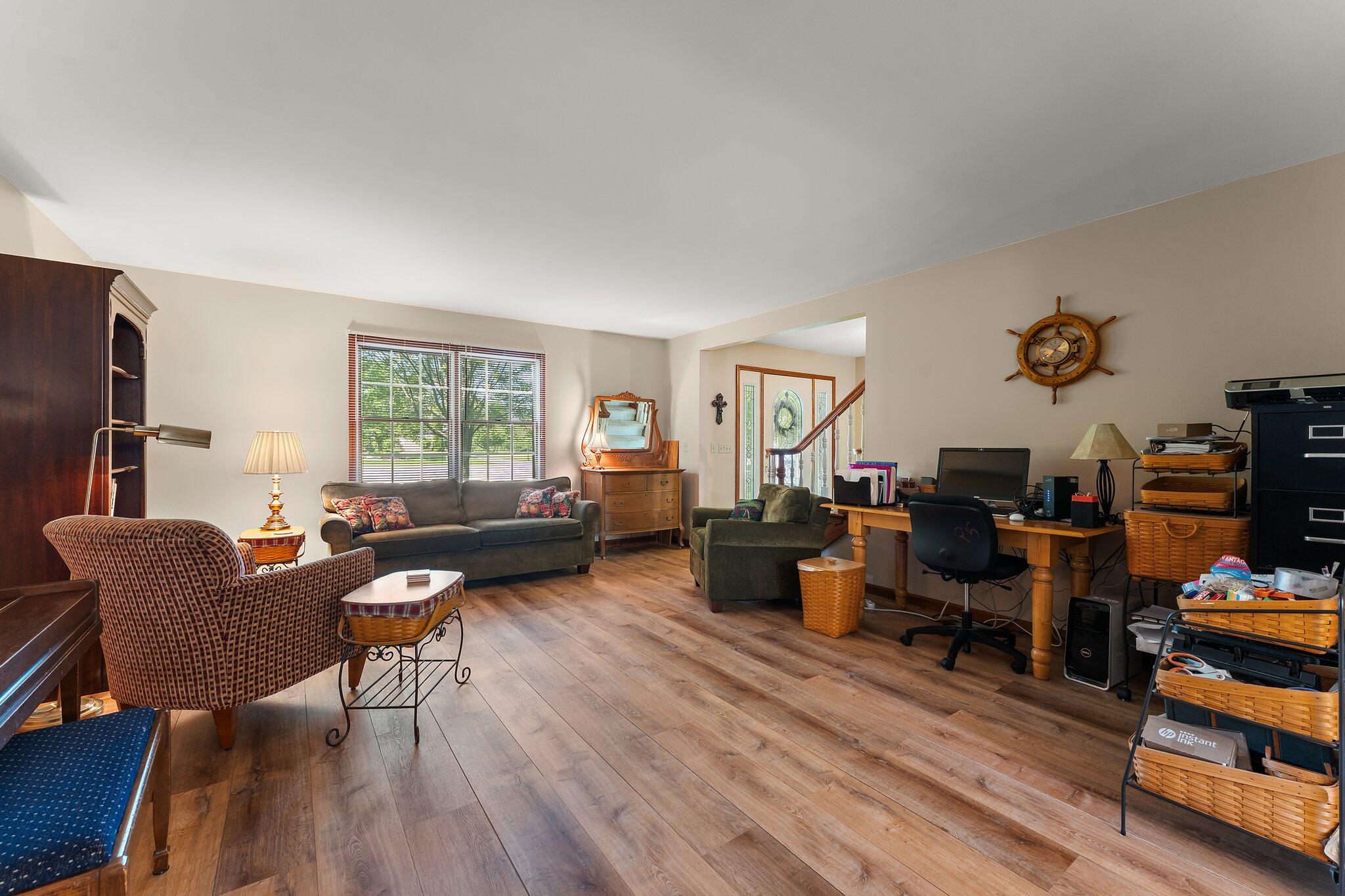 579 Fleetwood Drive N