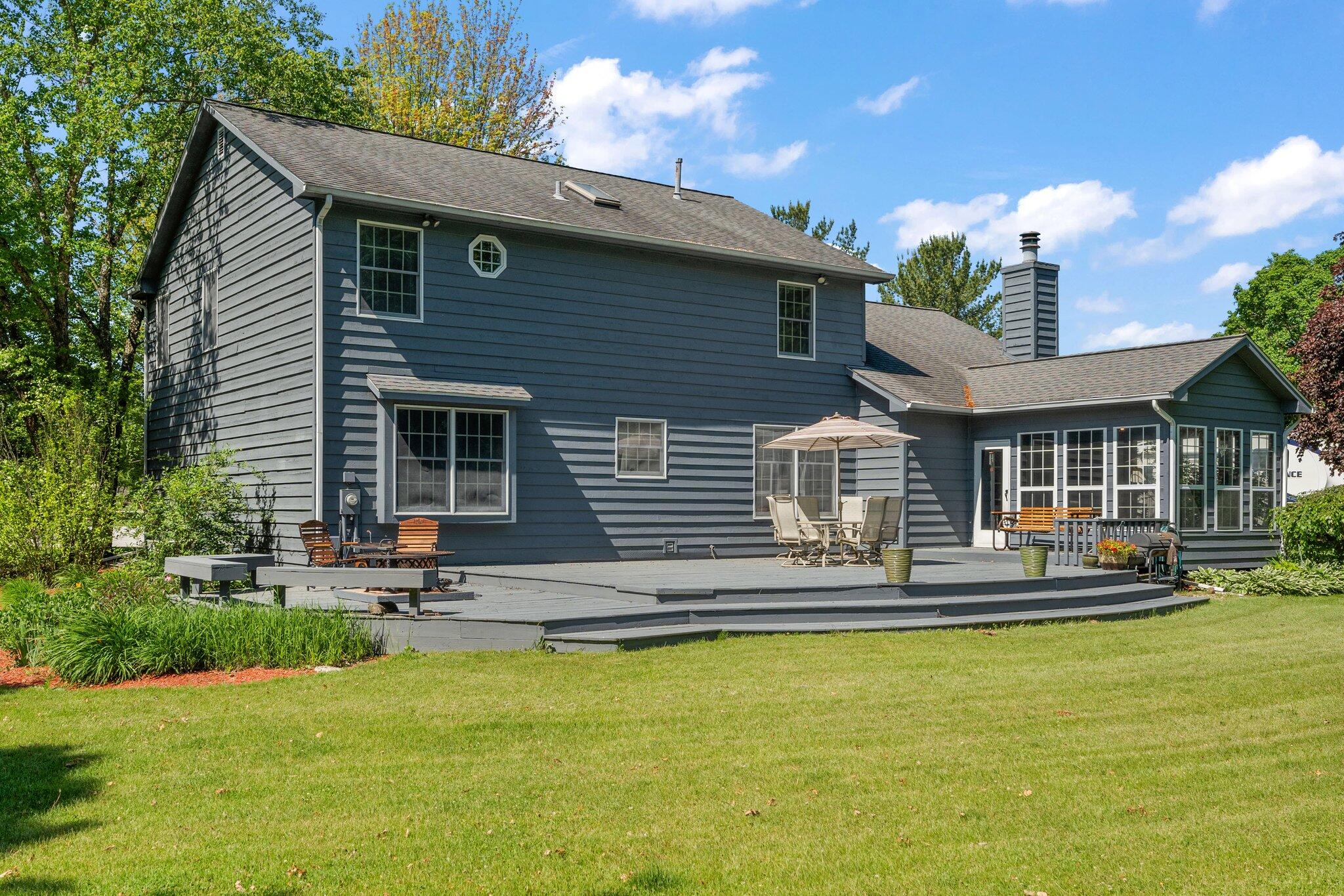 579 Fleetwood Drive N