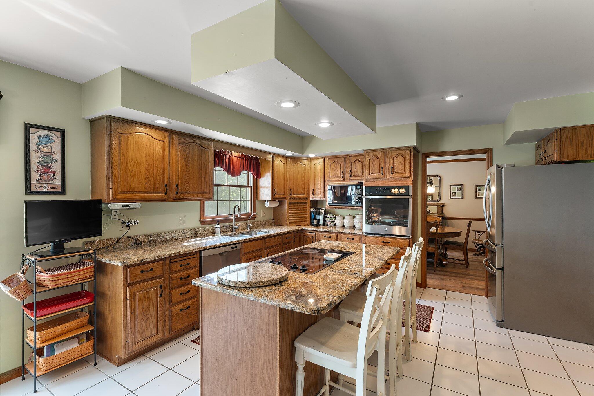 579 Fleetwood Drive N