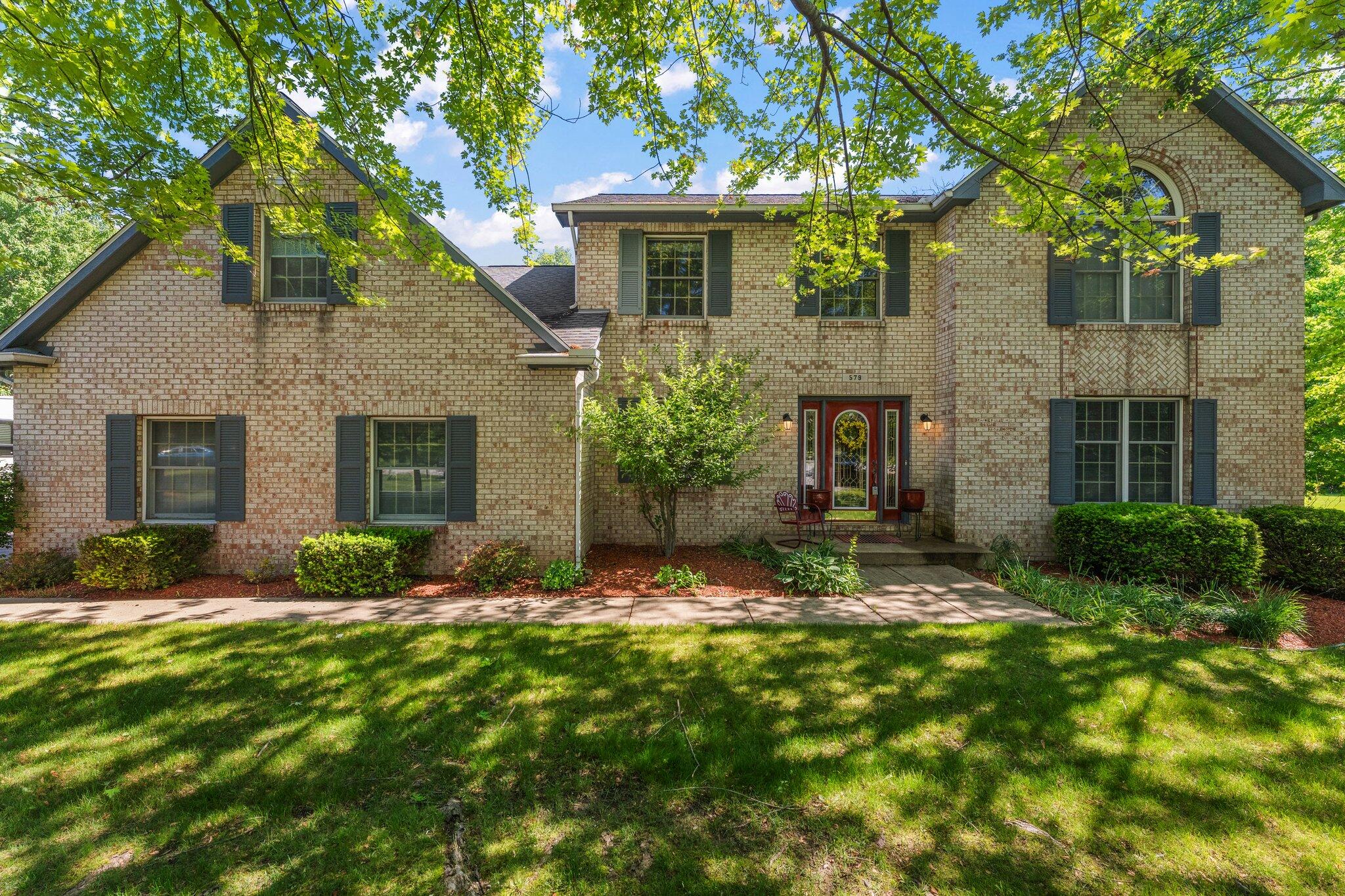 579 Fleetwood Drive N