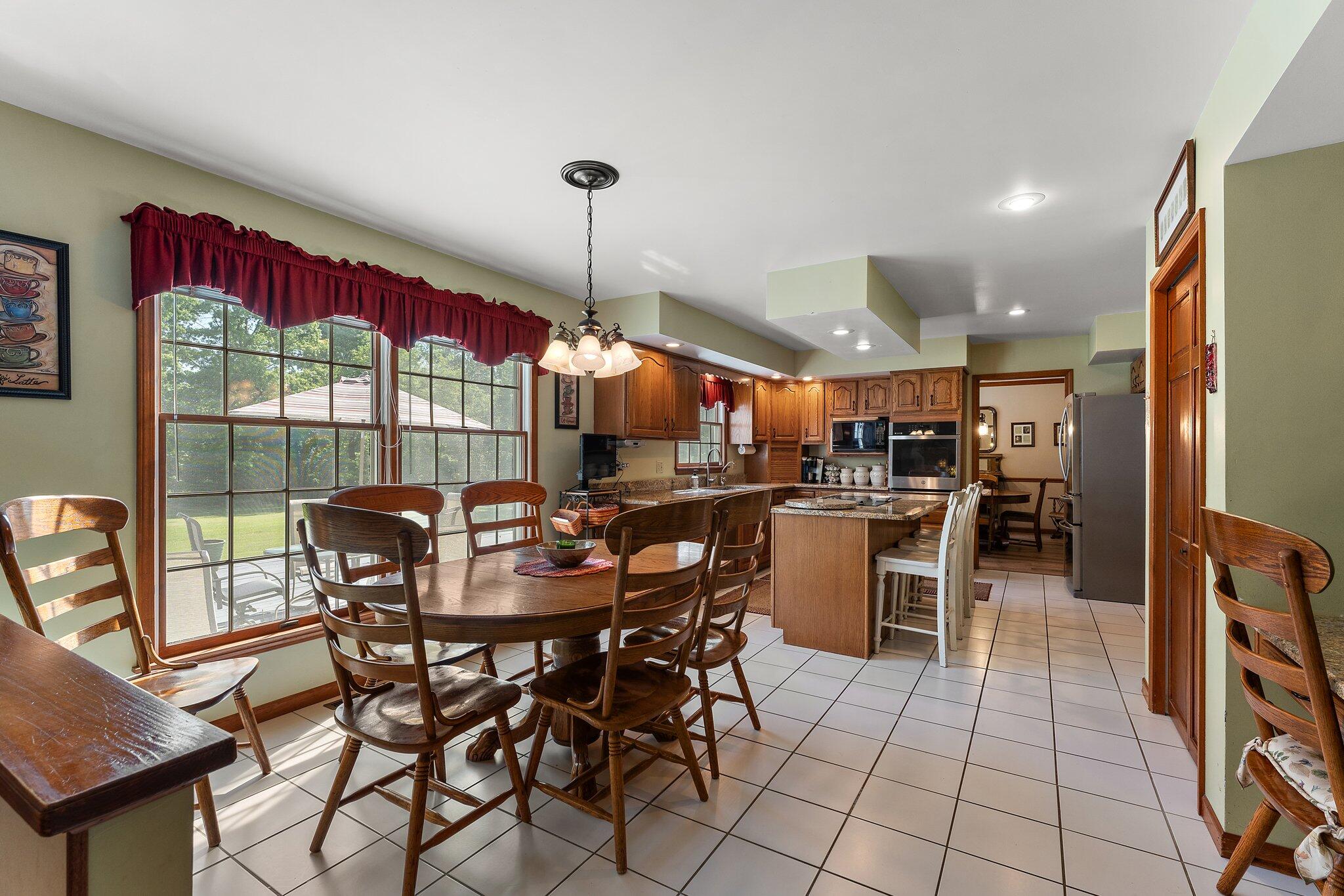 579 Fleetwood Drive N