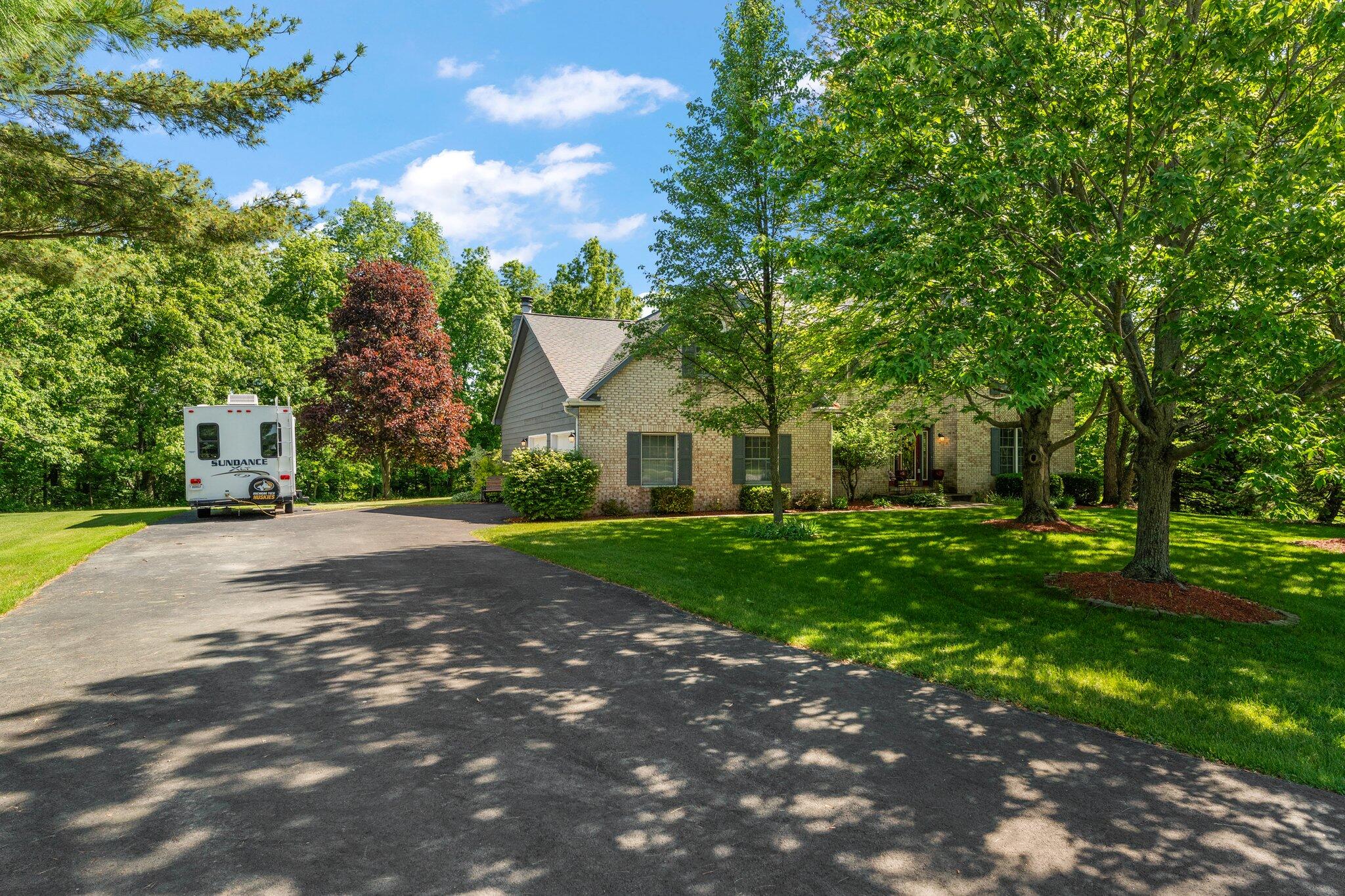 579 Fleetwood Drive N