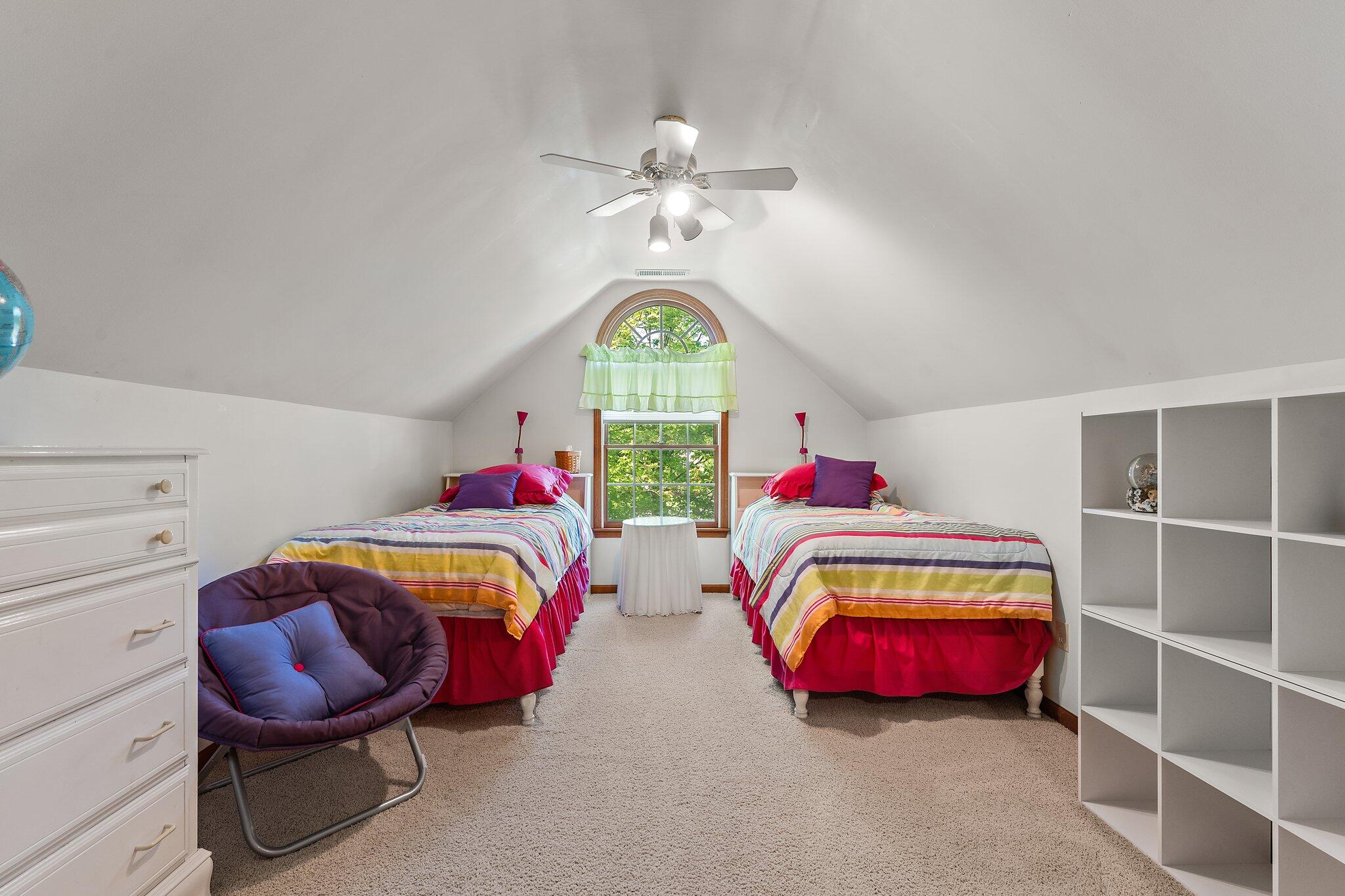 579 Fleetwood Drive N