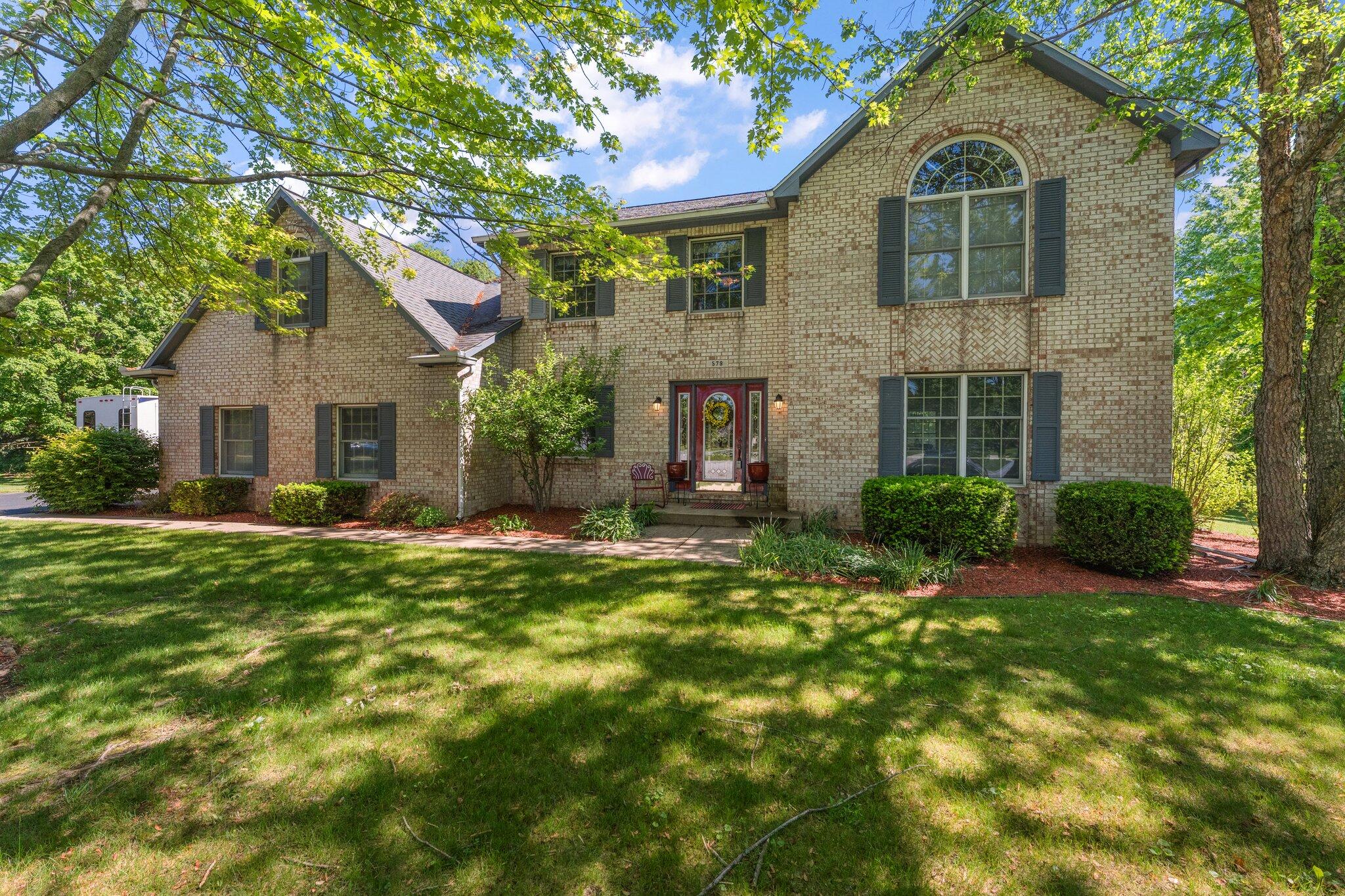 579 Fleetwood Drive N