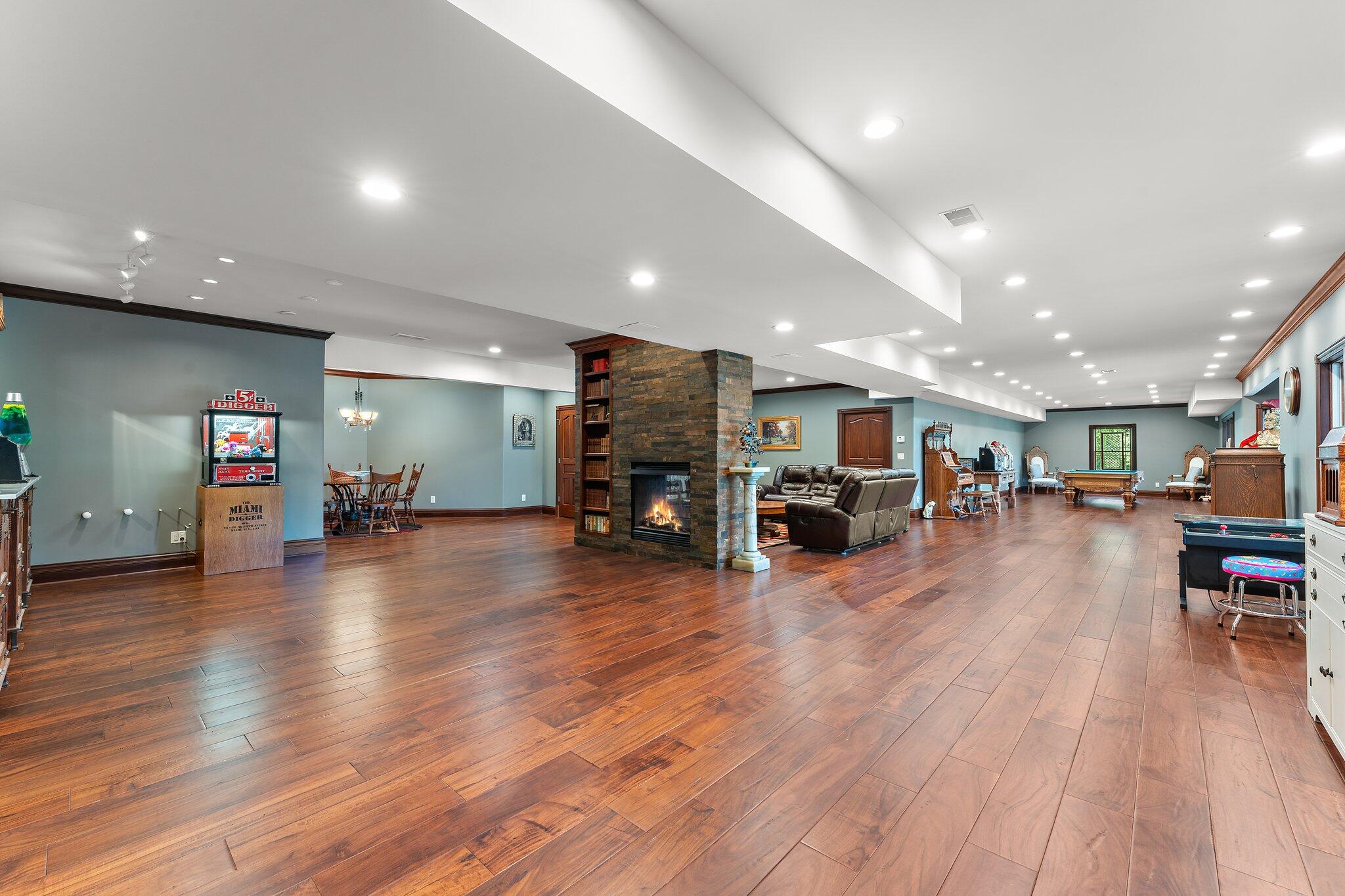 77 Liberty Lakes Drive