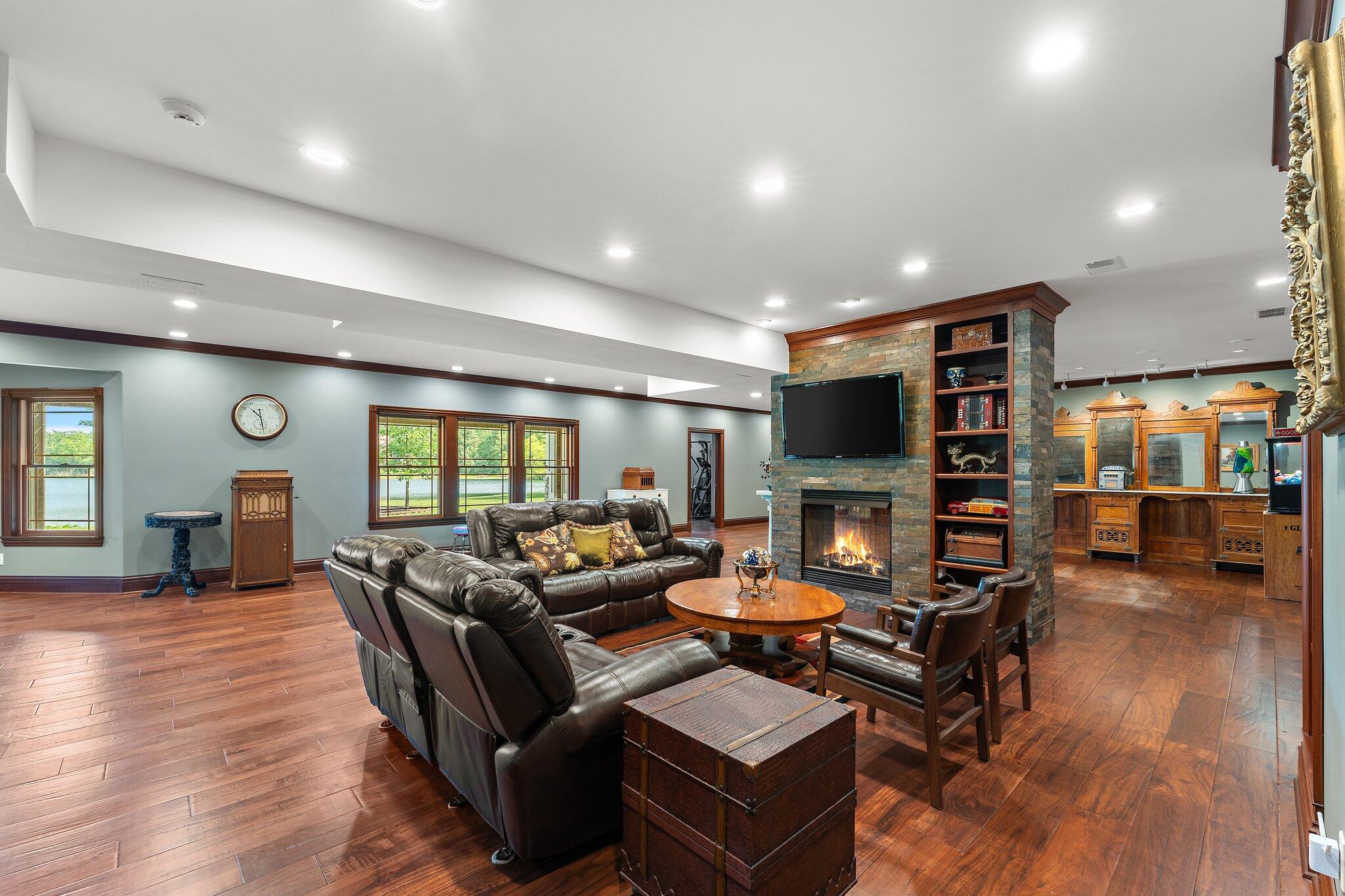 77 Liberty Lakes Drive