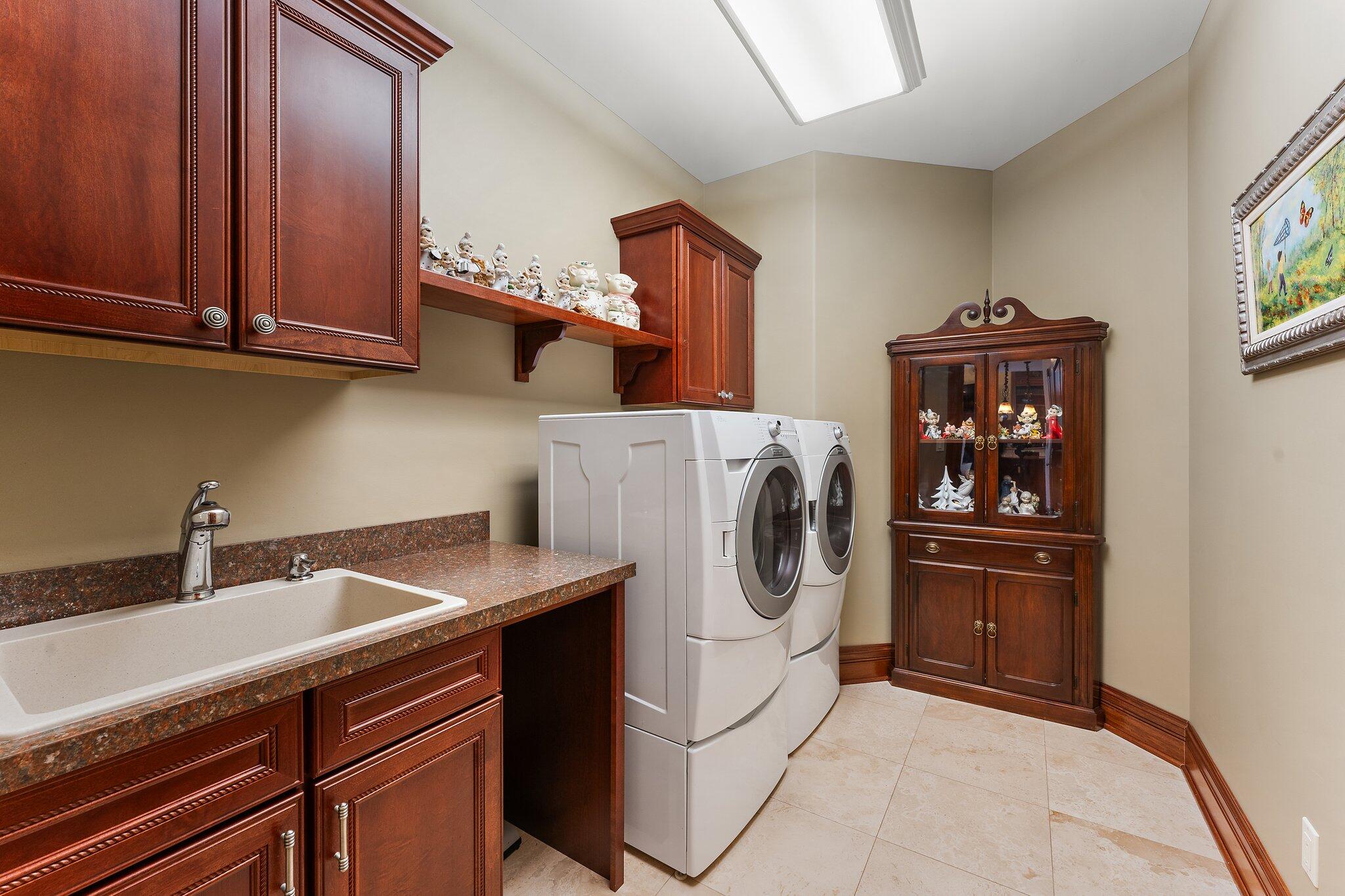 77 Liberty Lakes Drive