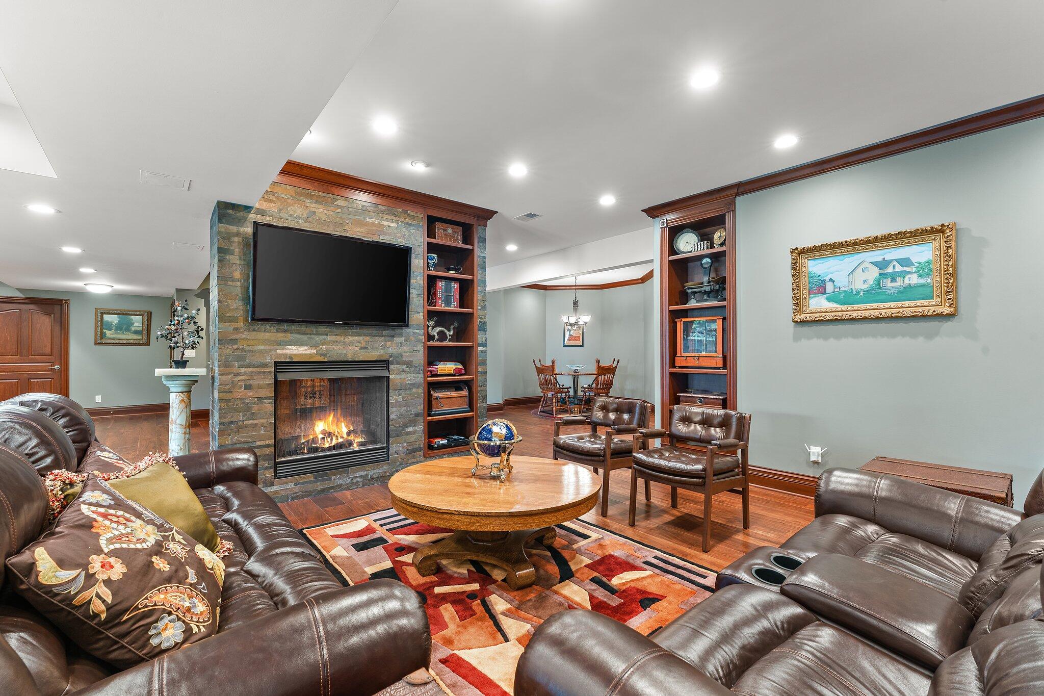 77 Liberty Lakes Drive