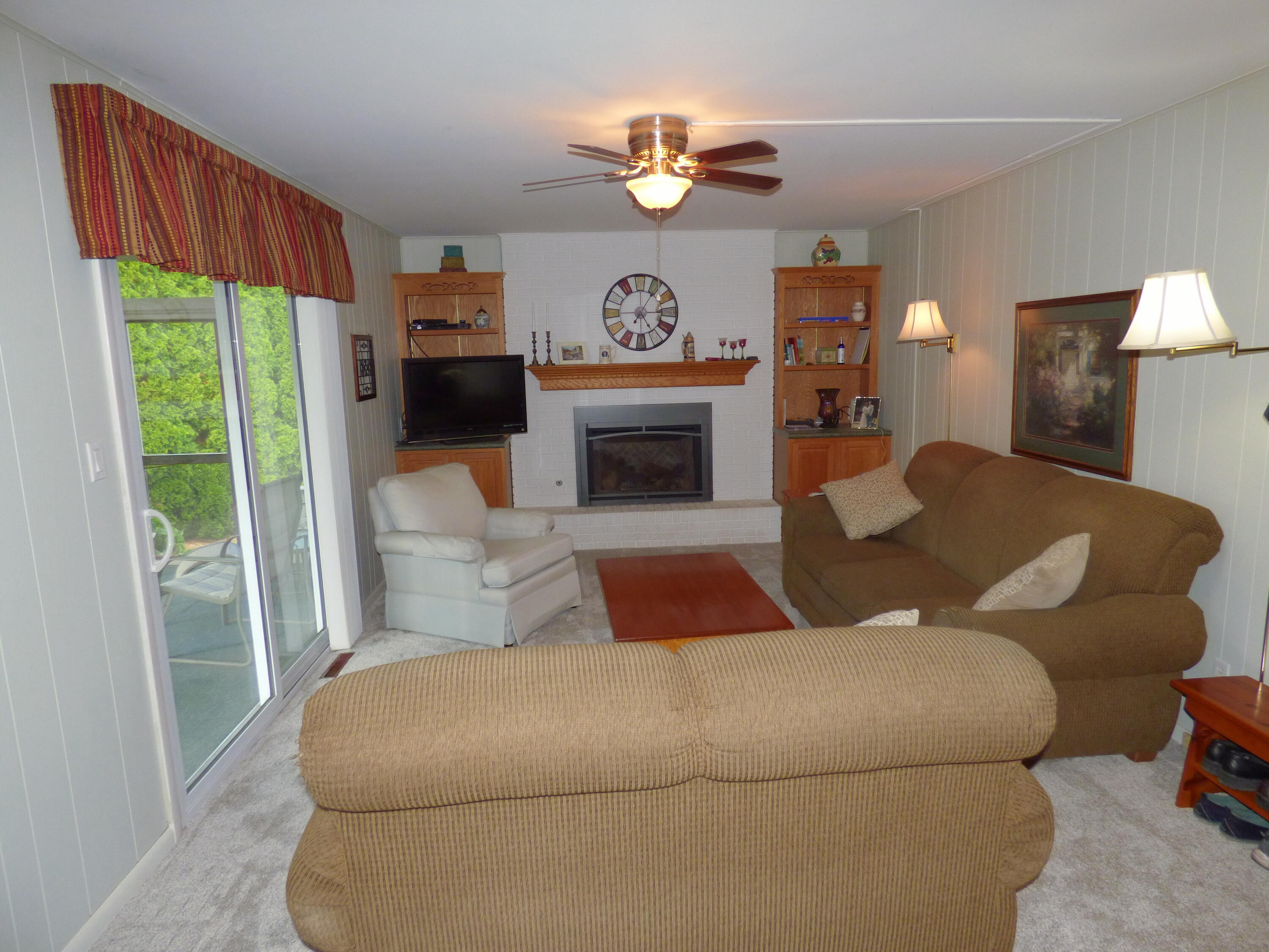 605 Stratford Terrace