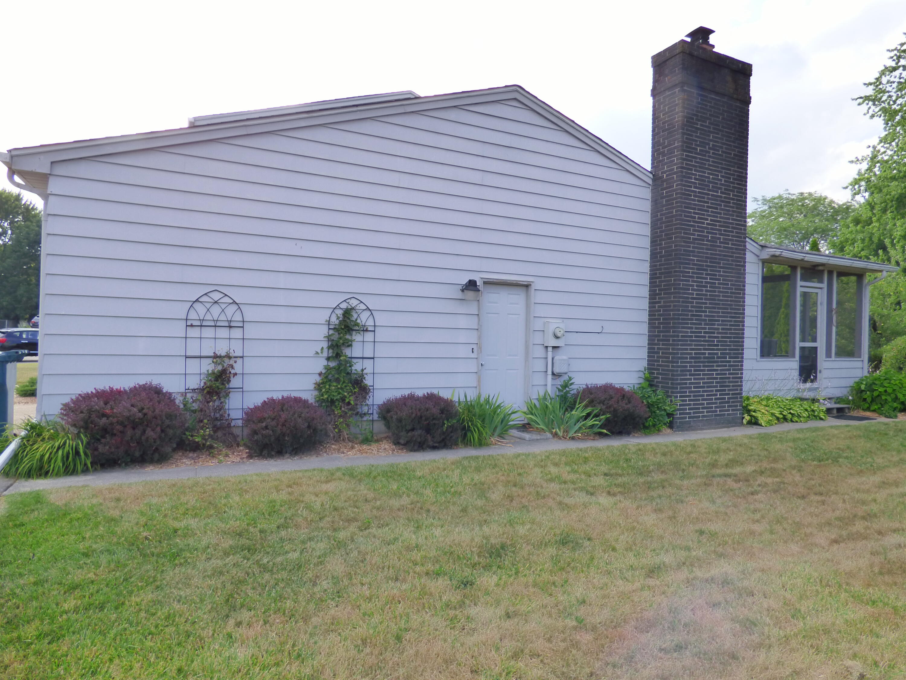 605 Stratford Terrace