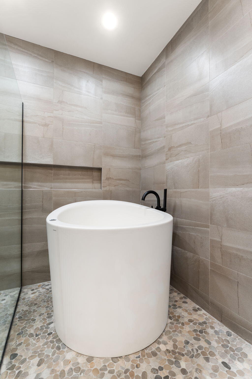 153 Morgan Boulevard Unit: 2