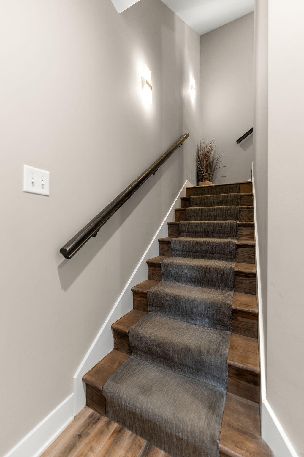 153 Morgan Boulevard Unit: 2