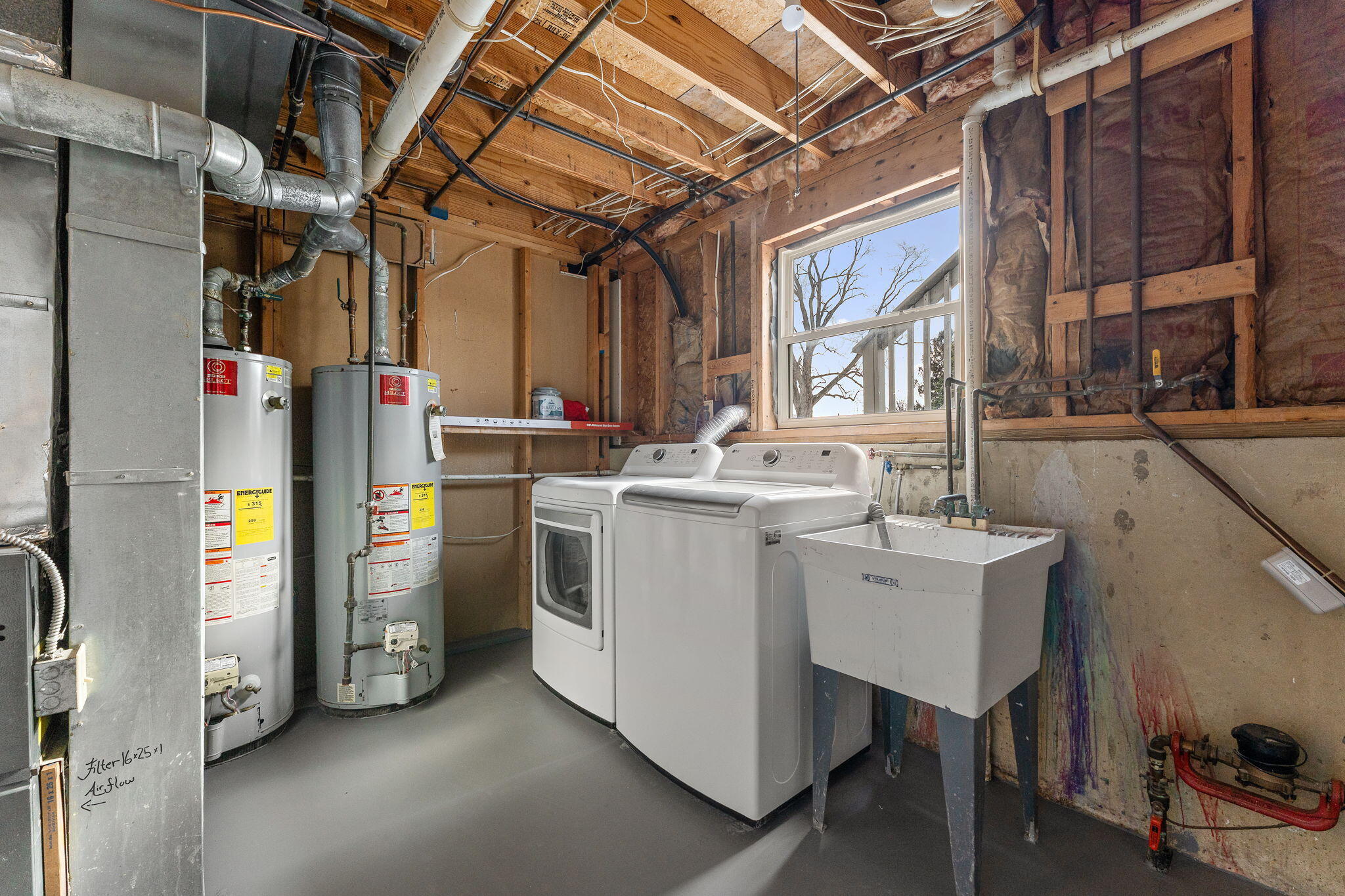 2461 S Hansen Boulevard