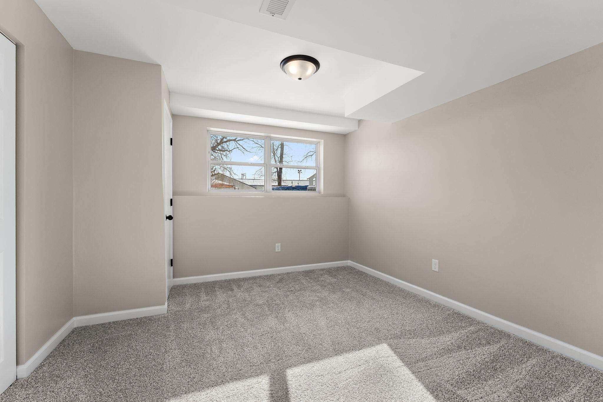 2461 S Hansen Boulevard