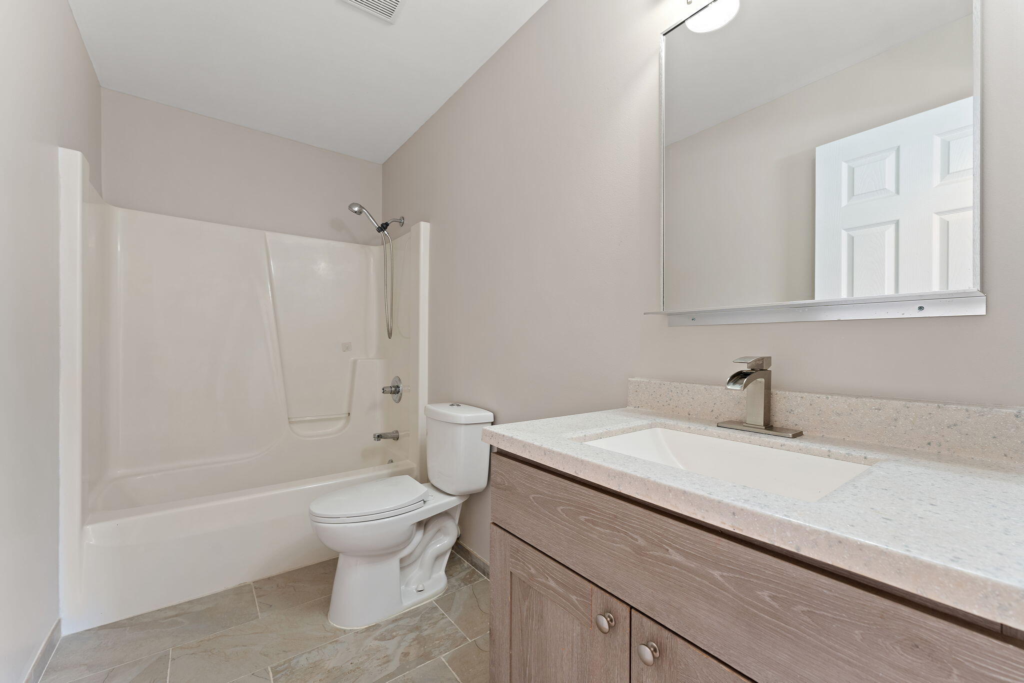 2461 S Hansen Boulevard