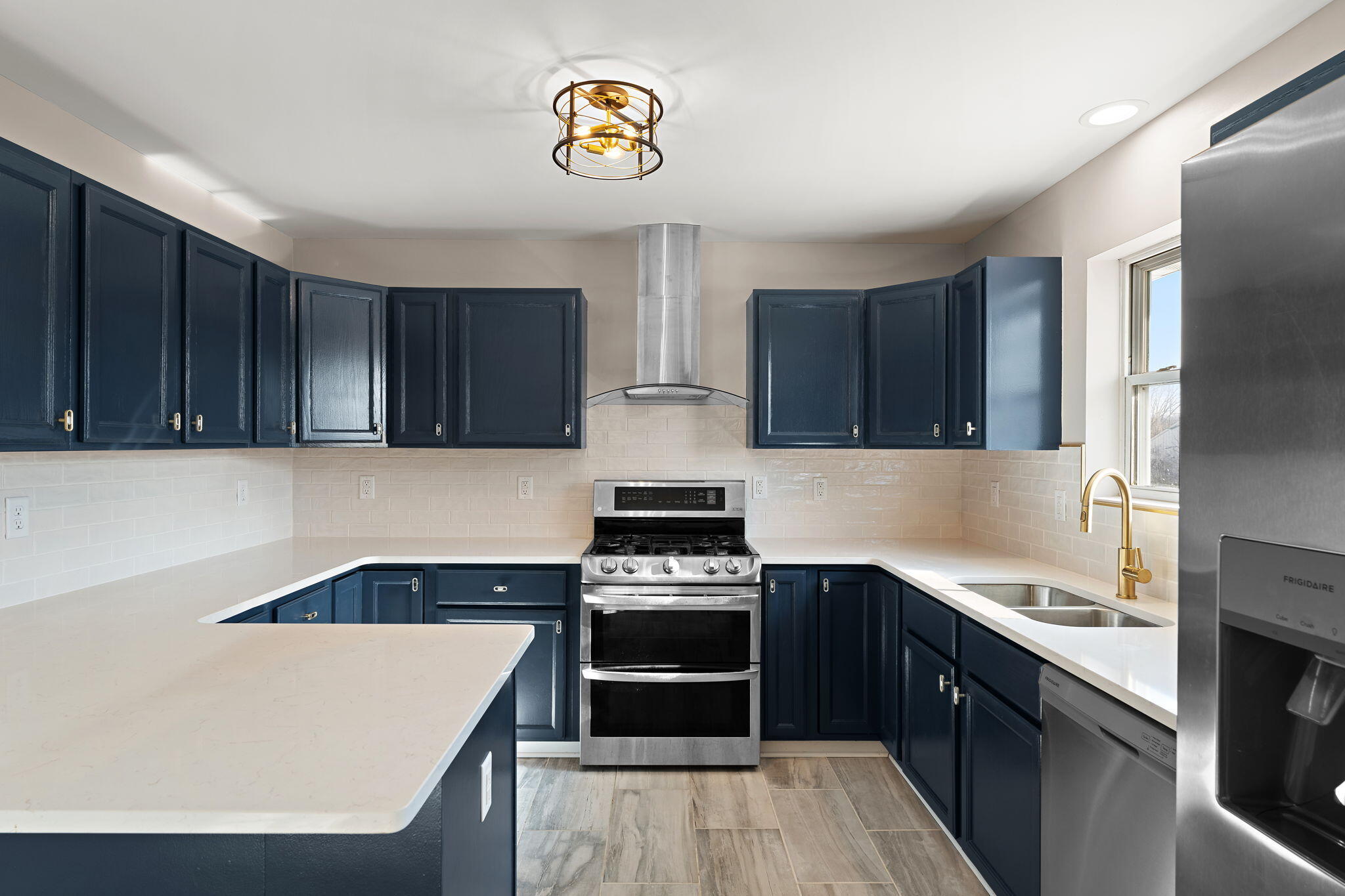 2461 S Hansen Boulevard