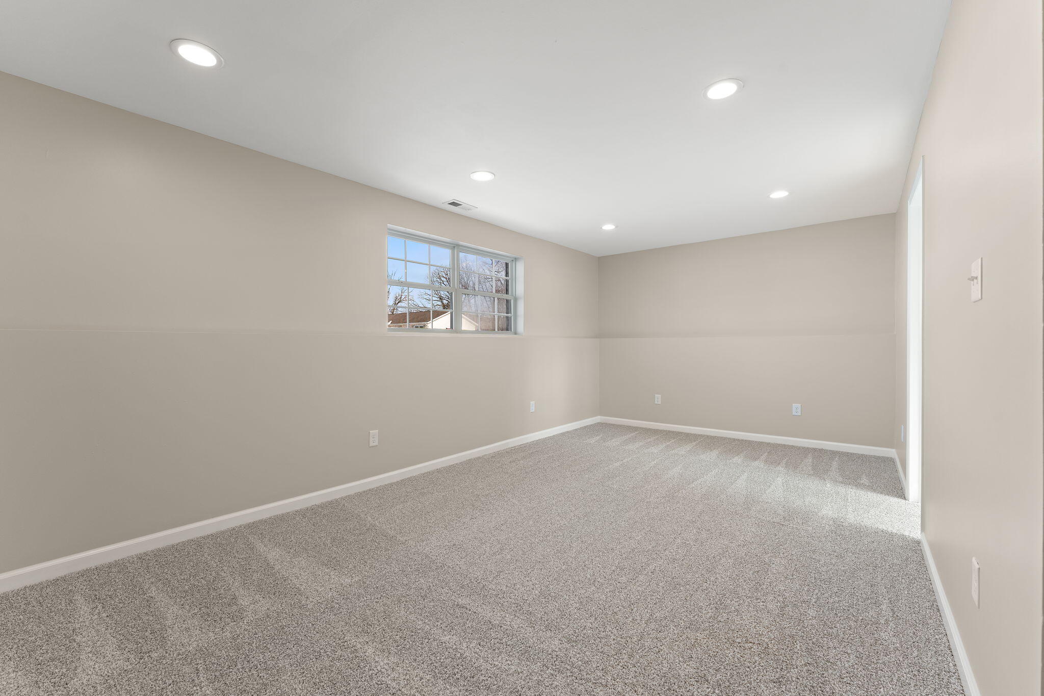 2461 S Hansen Boulevard