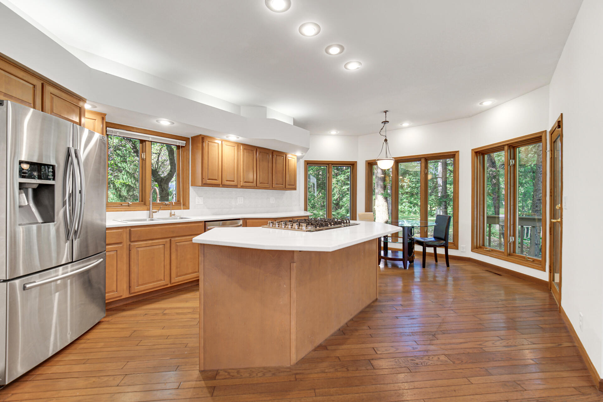 2102 Emmett Court