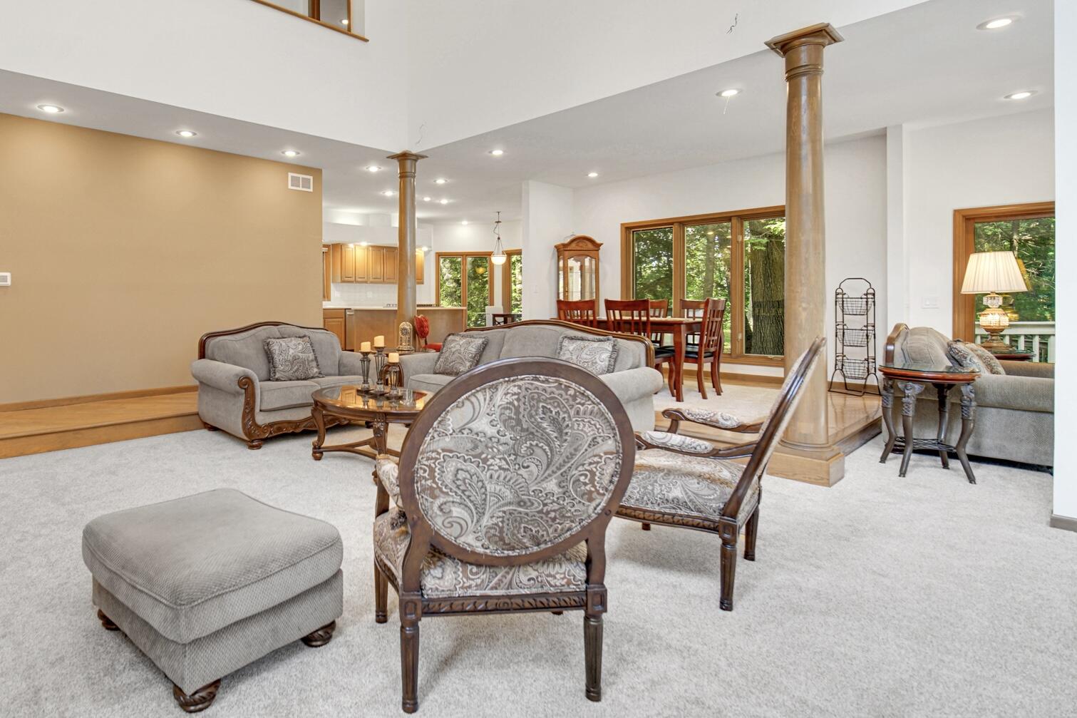 2102 Emmett Court