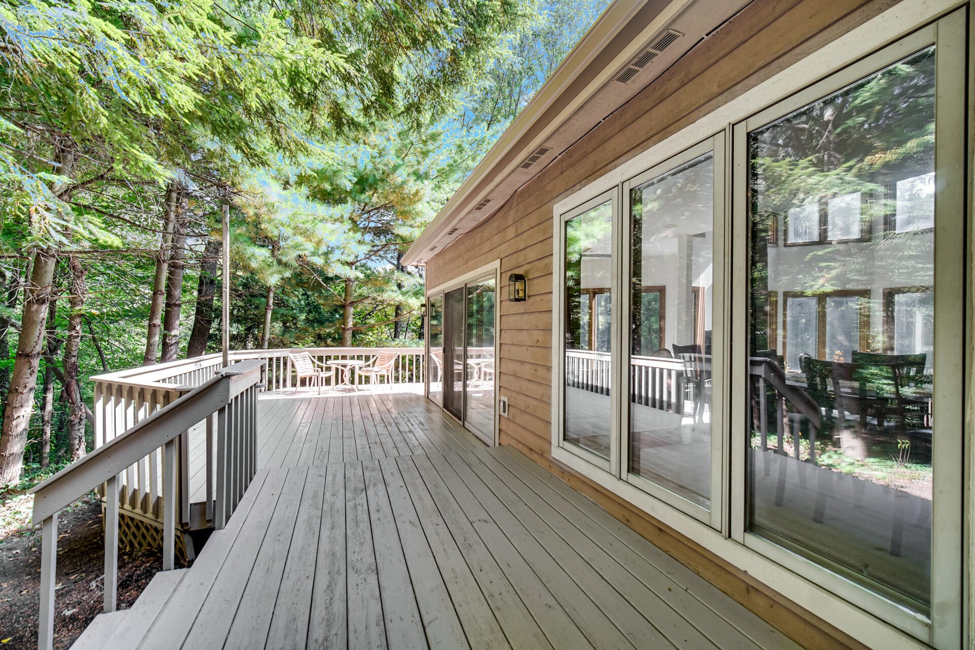 2102 Emmett Court