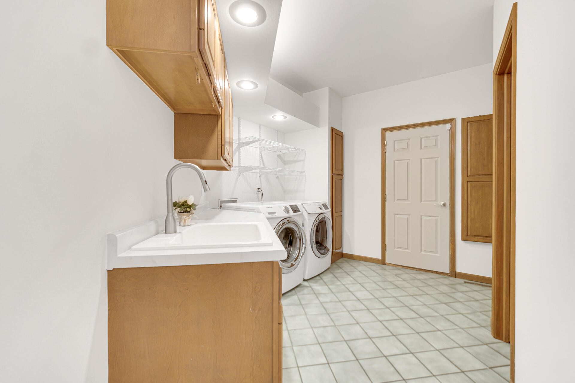 2102 Emmett Court