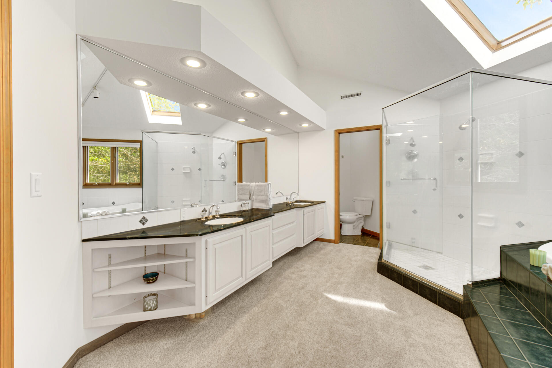 2102 Emmett Court