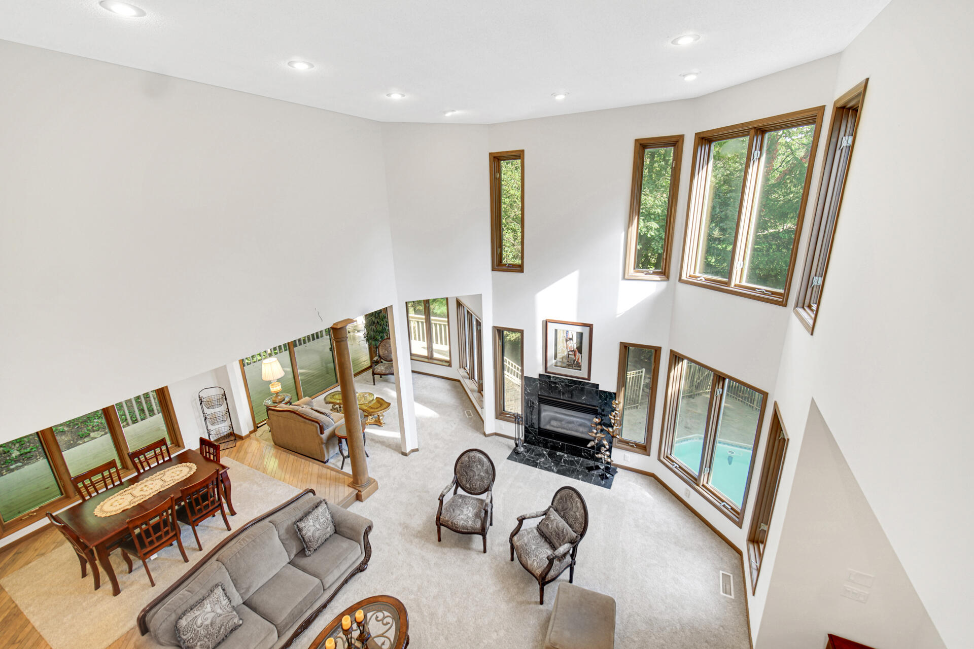 2102 Emmett Court