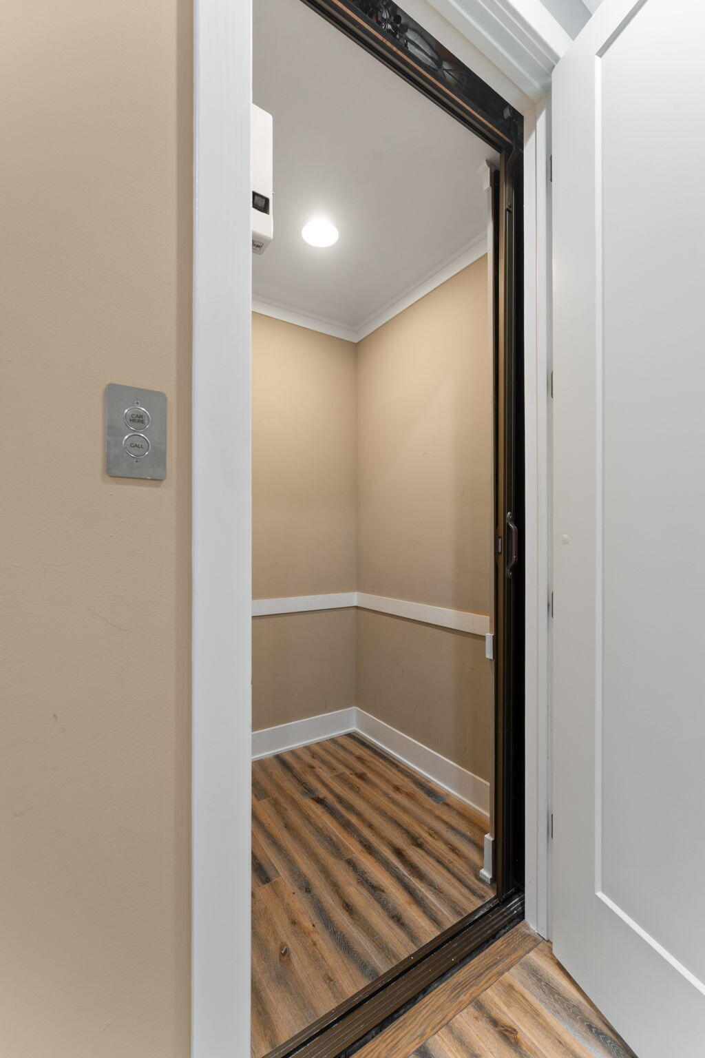 153 Morgan Boulevard Unit: 1