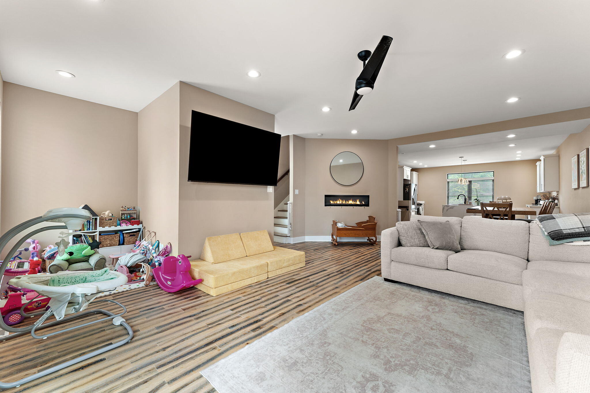 153 Morgan Boulevard Unit: 1