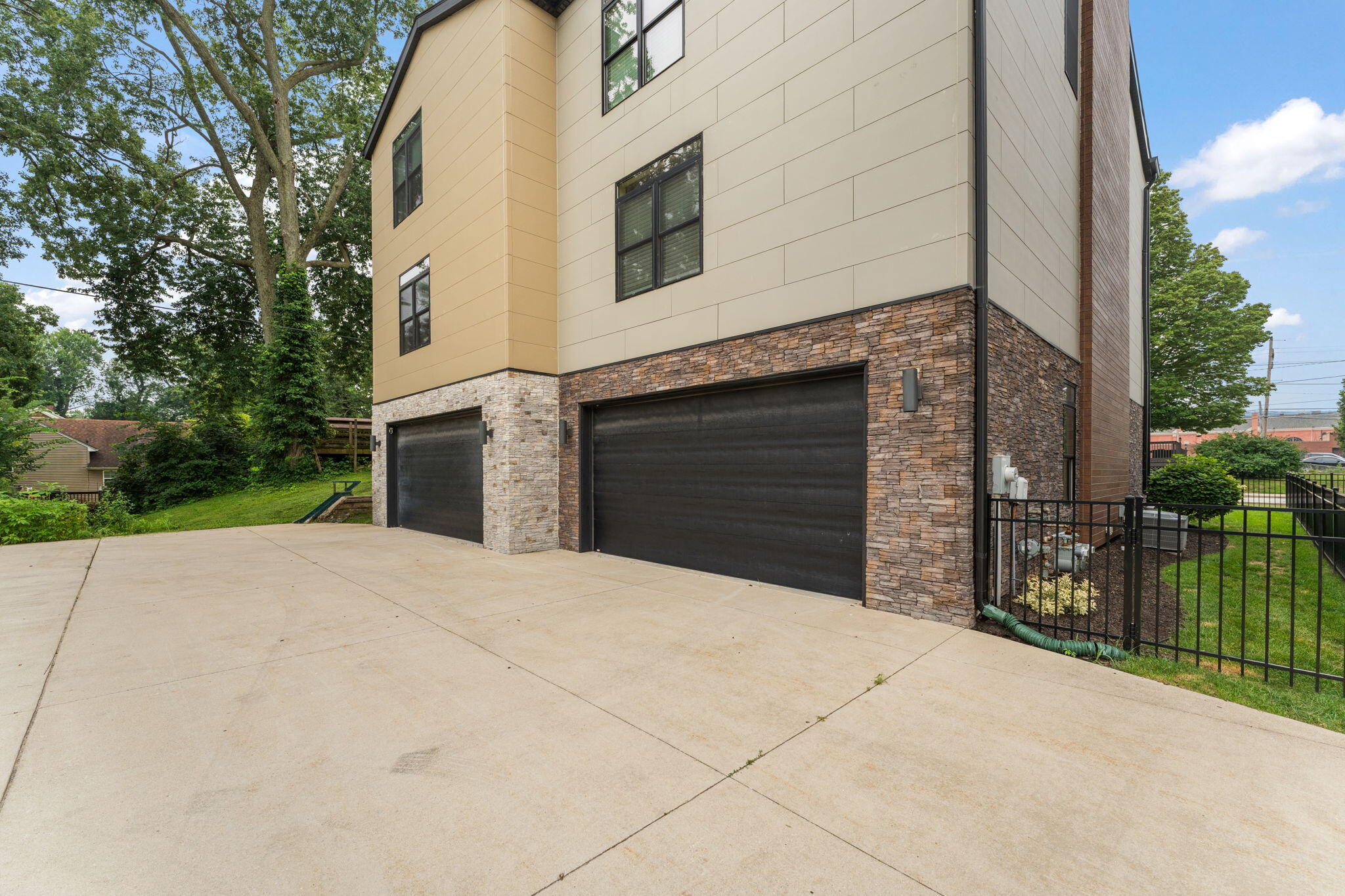 153 Morgan Boulevard Unit: 1