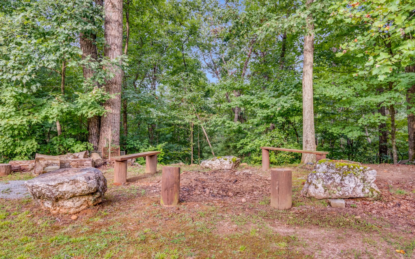 432 Licklog Road