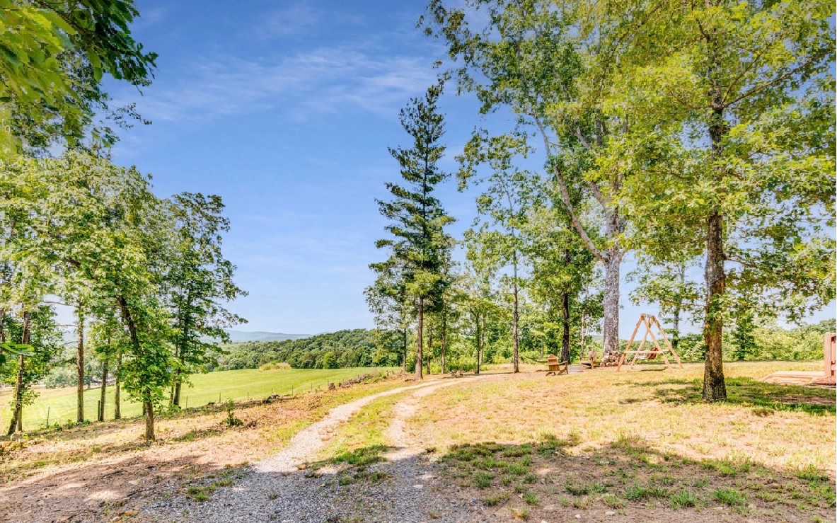 179 Old Pleasant Valley