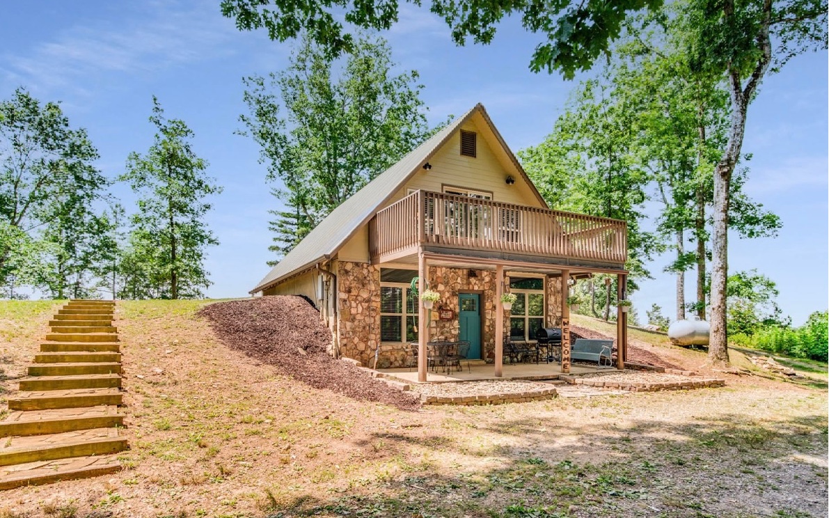 179 Old Pleasant Valley