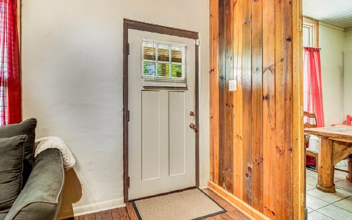 179 Old Pleasant Valley