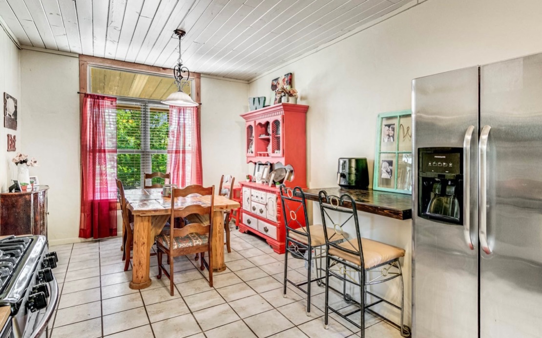 179 Old Pleasant Valley