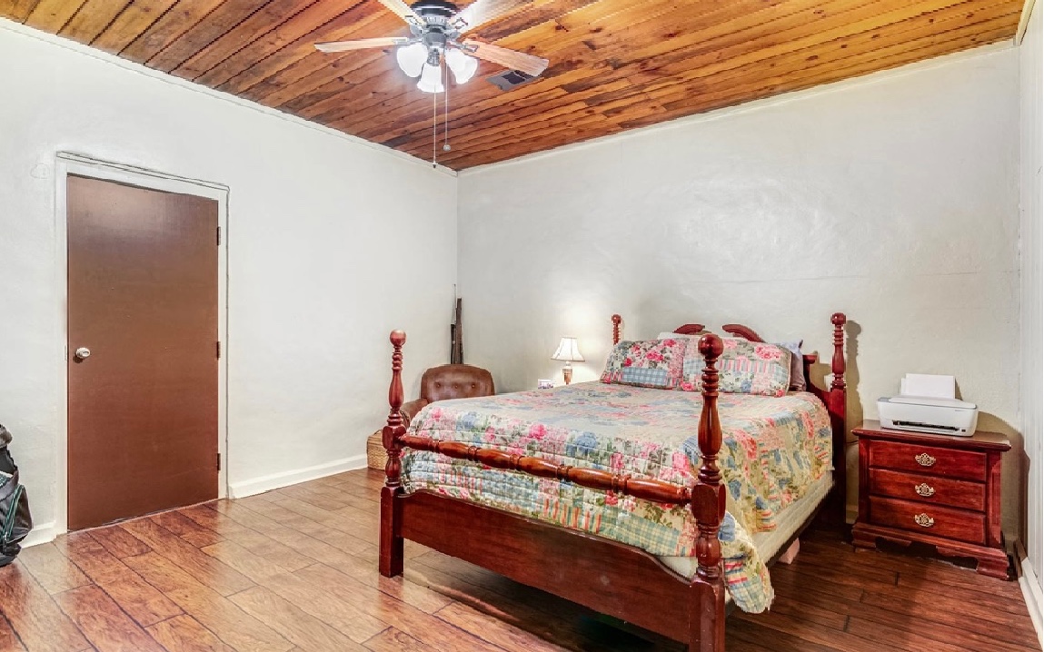 179 Old Pleasant Valley