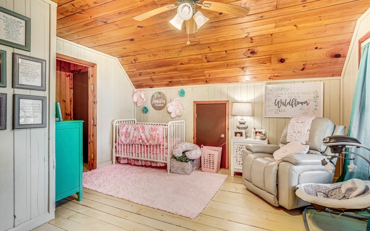 179 Old Pleasant Valley