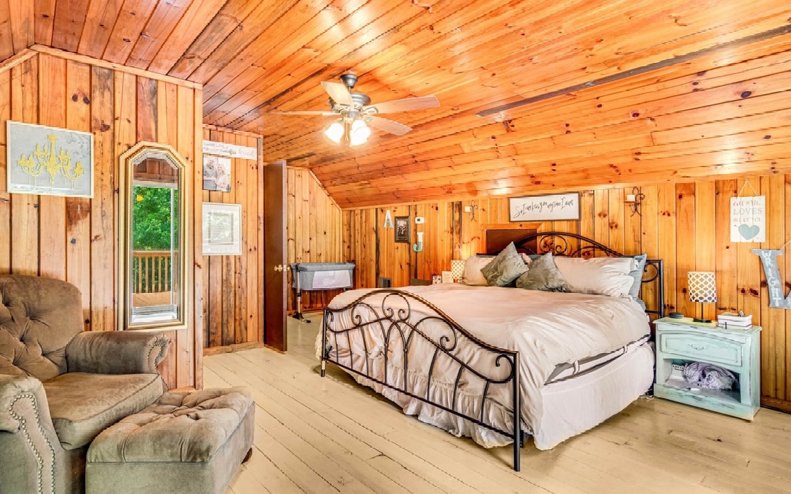 179 Old Pleasant Valley