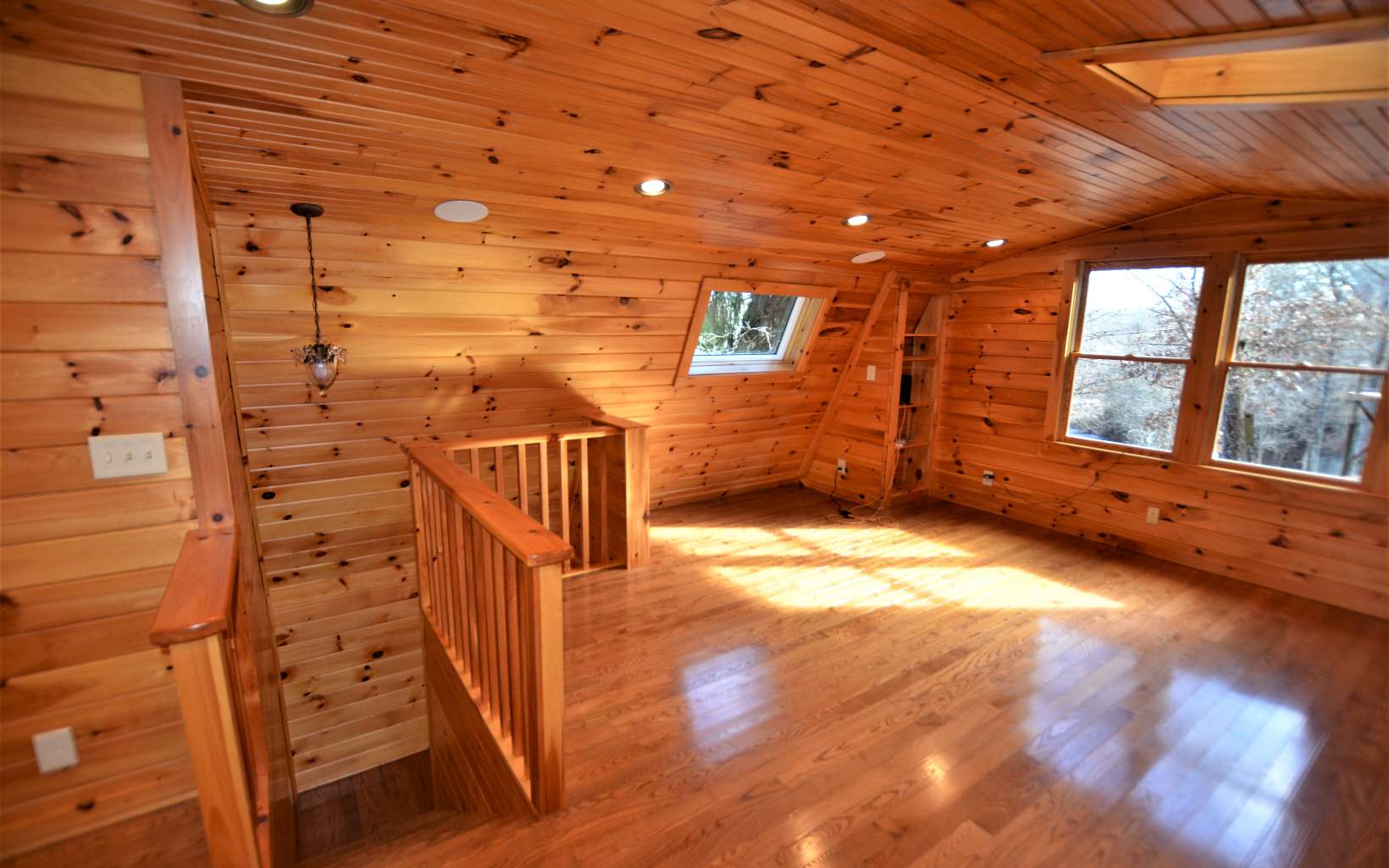 400 Creekside
